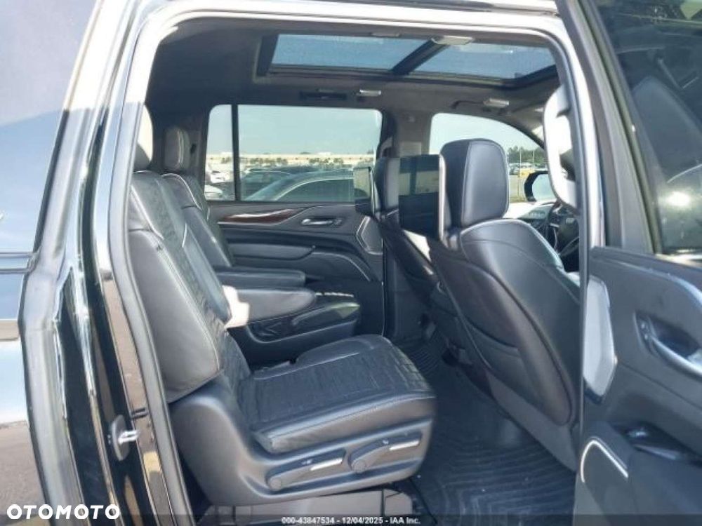 Cadillac Escalade - 10