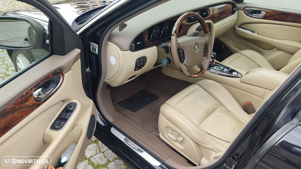 Jaguar XJ XJ6 2.7 D V6 Executive - 19