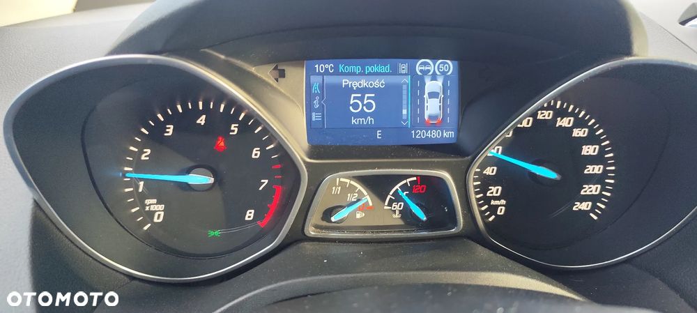Ford Kuga 1.6 EcoBoost 2x4 Titanium - 32