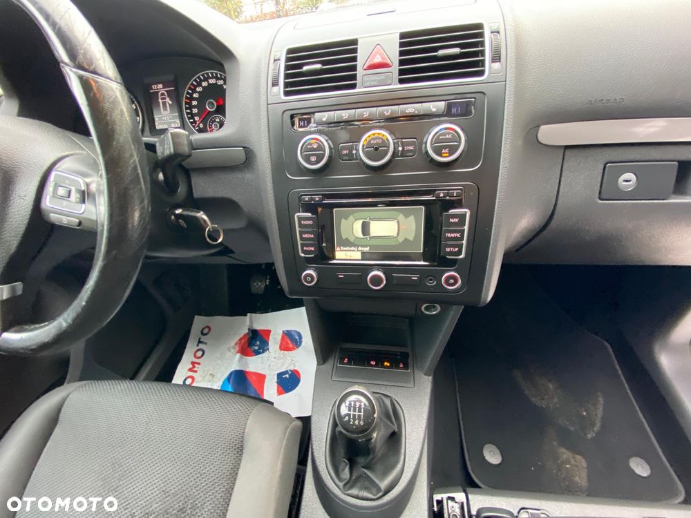 Volkswagen Touran 1.2 TSI STYLE - 12