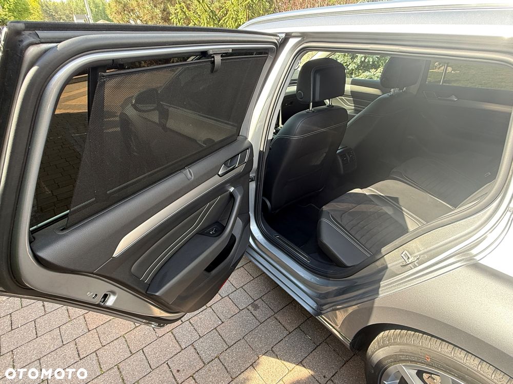 Volkswagen Passat 2.0 TSI Elegance DSG - 23