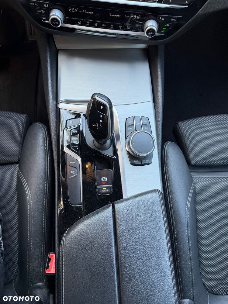 BMW Seria 5 530e iPerformance M Sport sport - 20