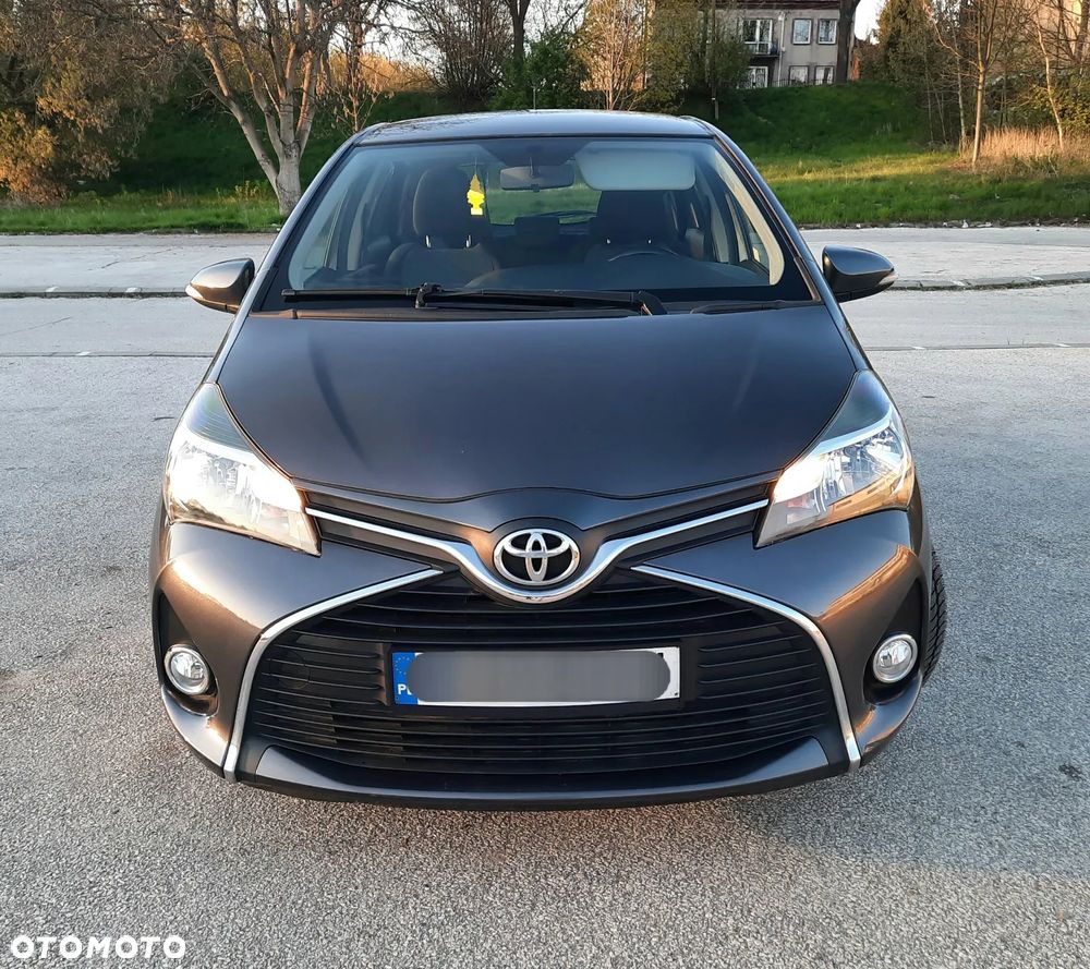 Toyota Yaris 1.33 Premium EU6 - 19