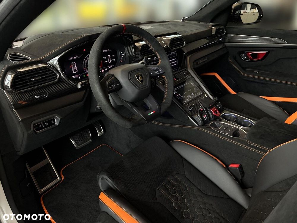 Lamborghini Urus - 15