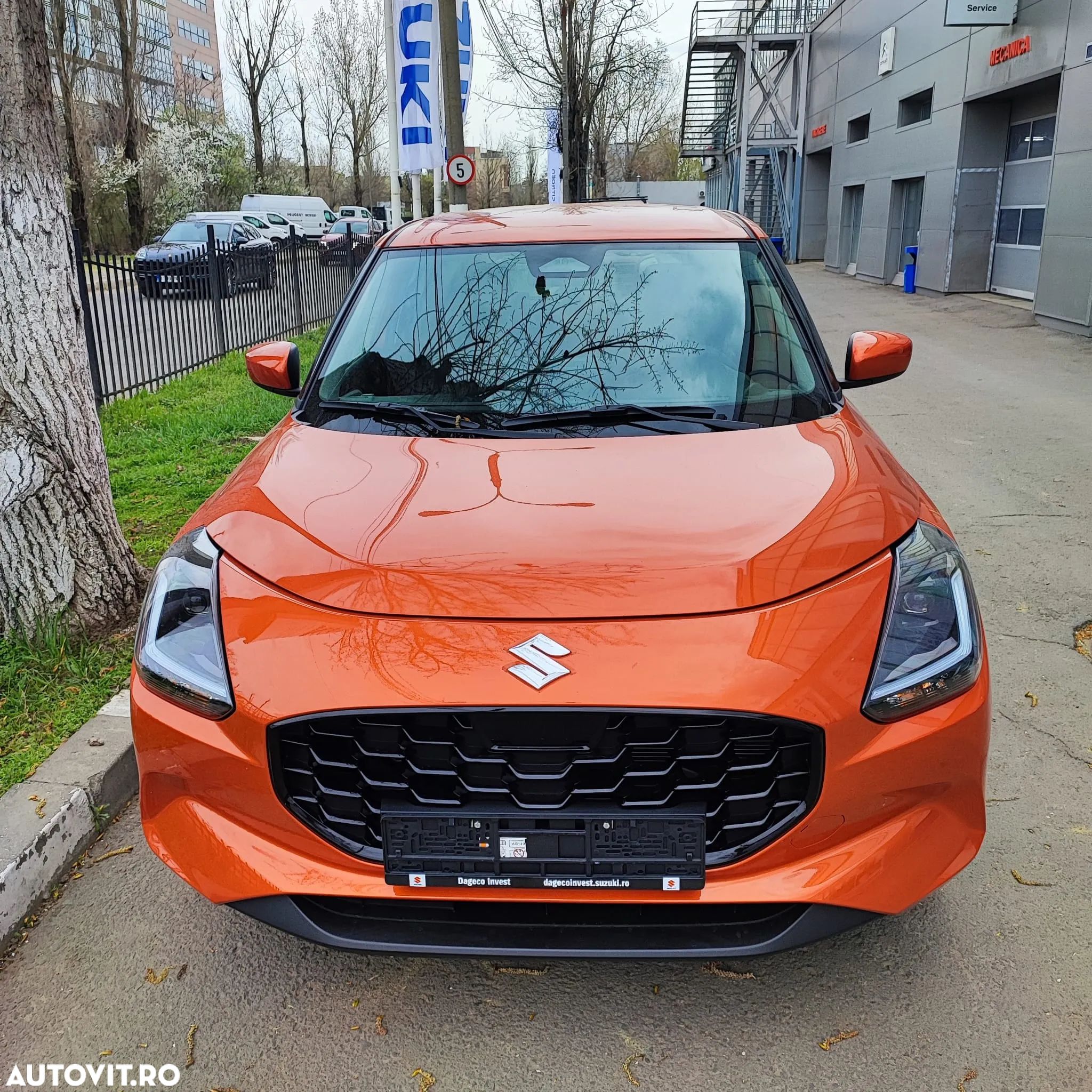 Suzuki Swift 1.2 Dualjet 12V MHEV Passion - 1