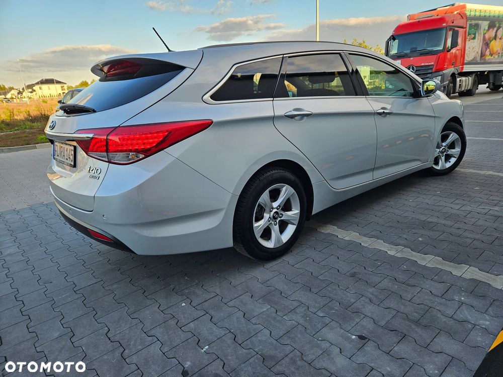 Hyundai i40 i40cw 1.7 CRDi Automatik Premium - 4