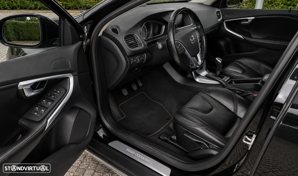 Volvo V40 Cross Country - 7