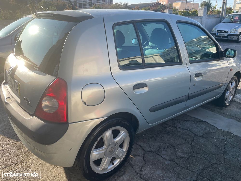 Renault Clio 1.2 16V Extreme - 12
