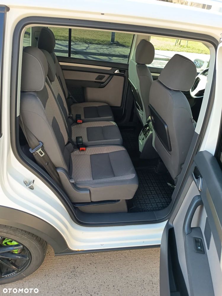 Volkswagen Touran 1.6 Cross - 7