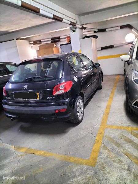 Alugo parqueamento na Quinta da Saboaria - Setúbal - Grande imagem: 2/3