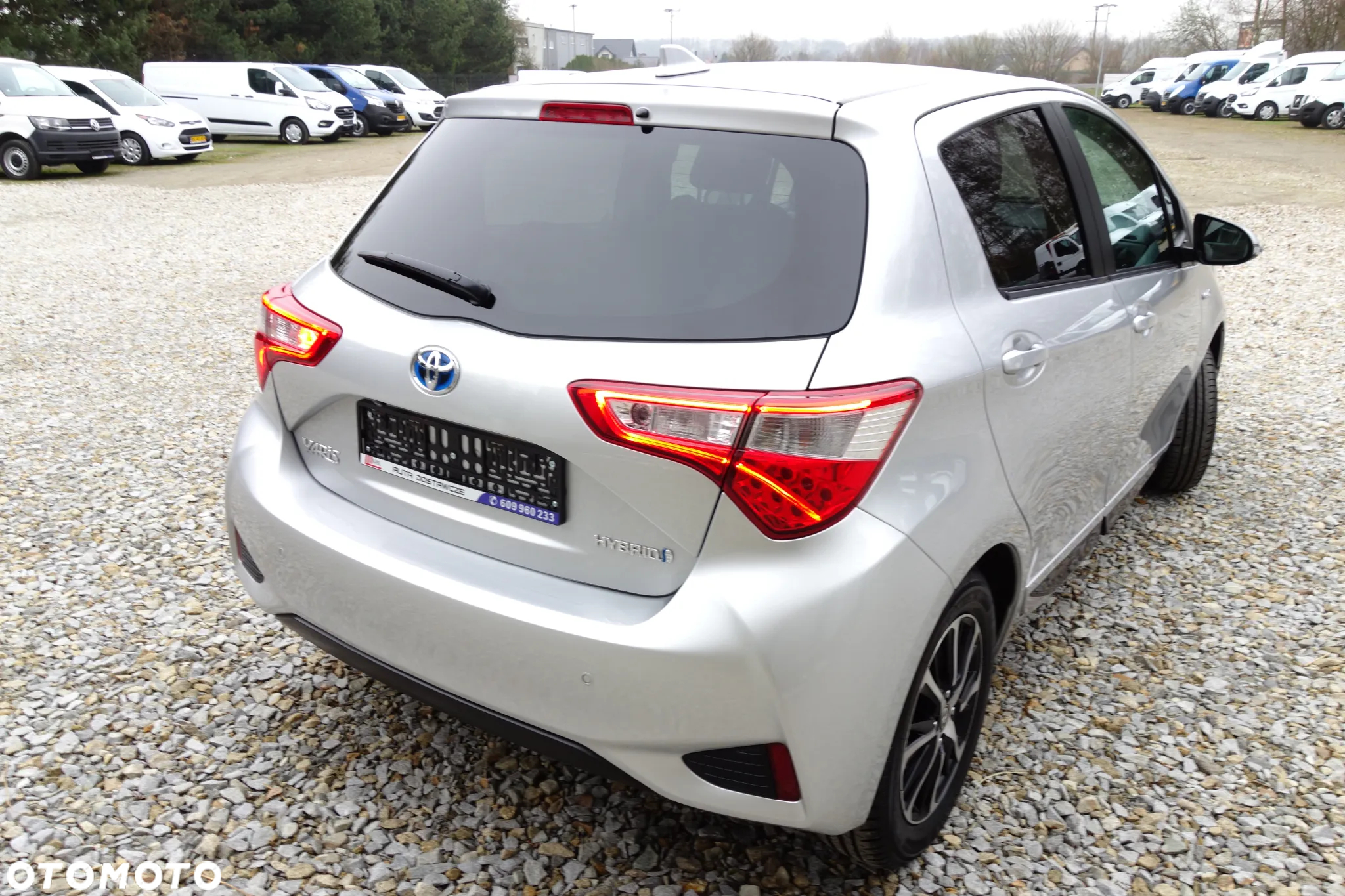 Toyota Yaris Hybrid 1.5 VVT-i Selection - 4