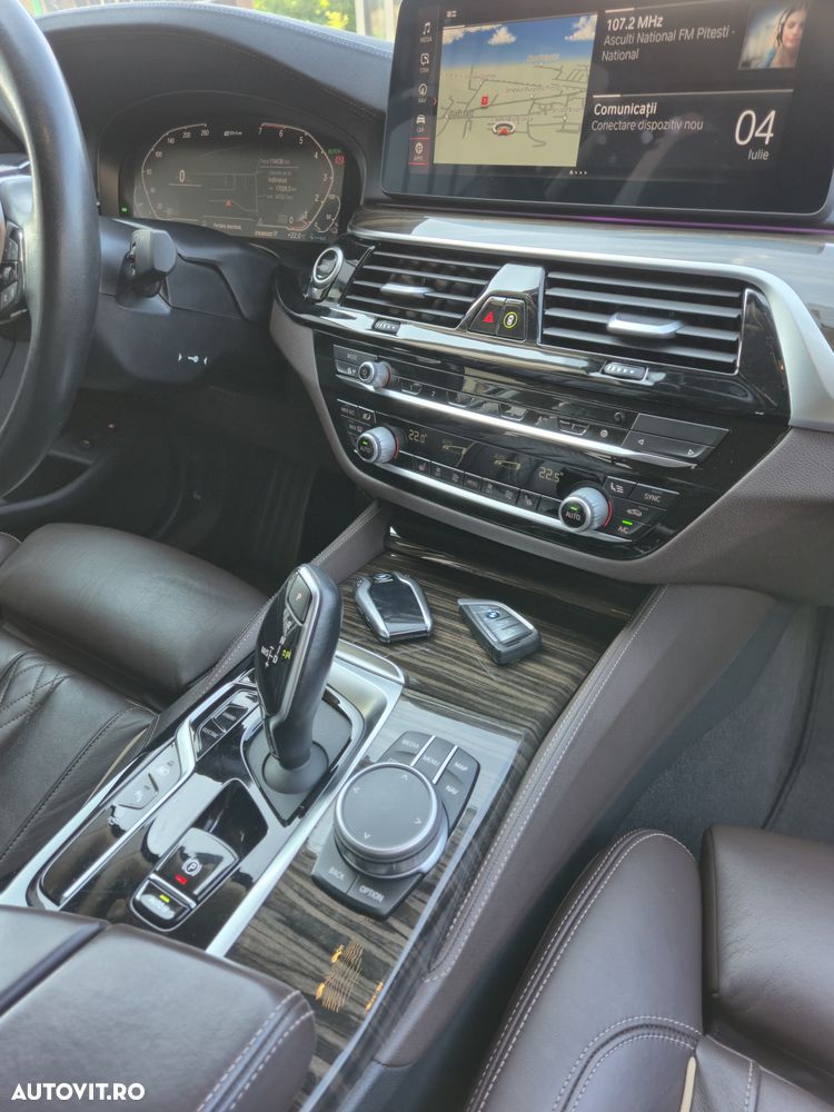 BMW 5 Series 2020 — imagine 8