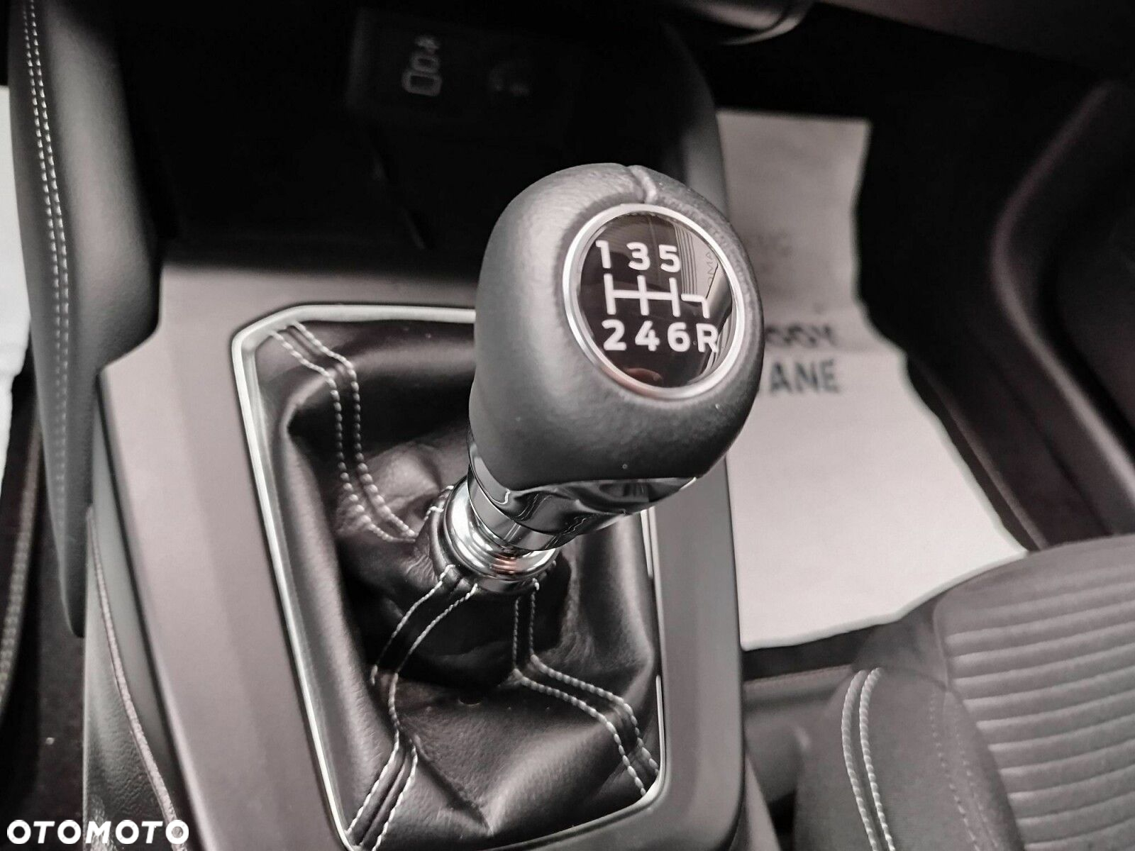 Ford Focus 1.0 EcoBoost Titanium X - 24
