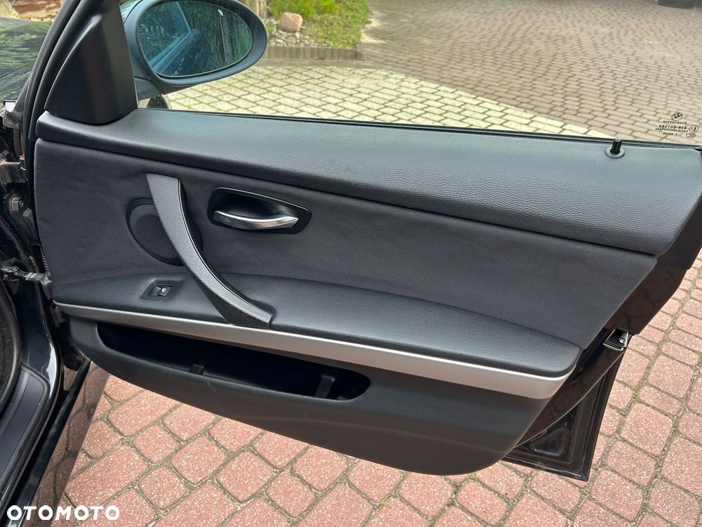 BMW Seria 3 320d DPF Edition Fleet Sport - 30