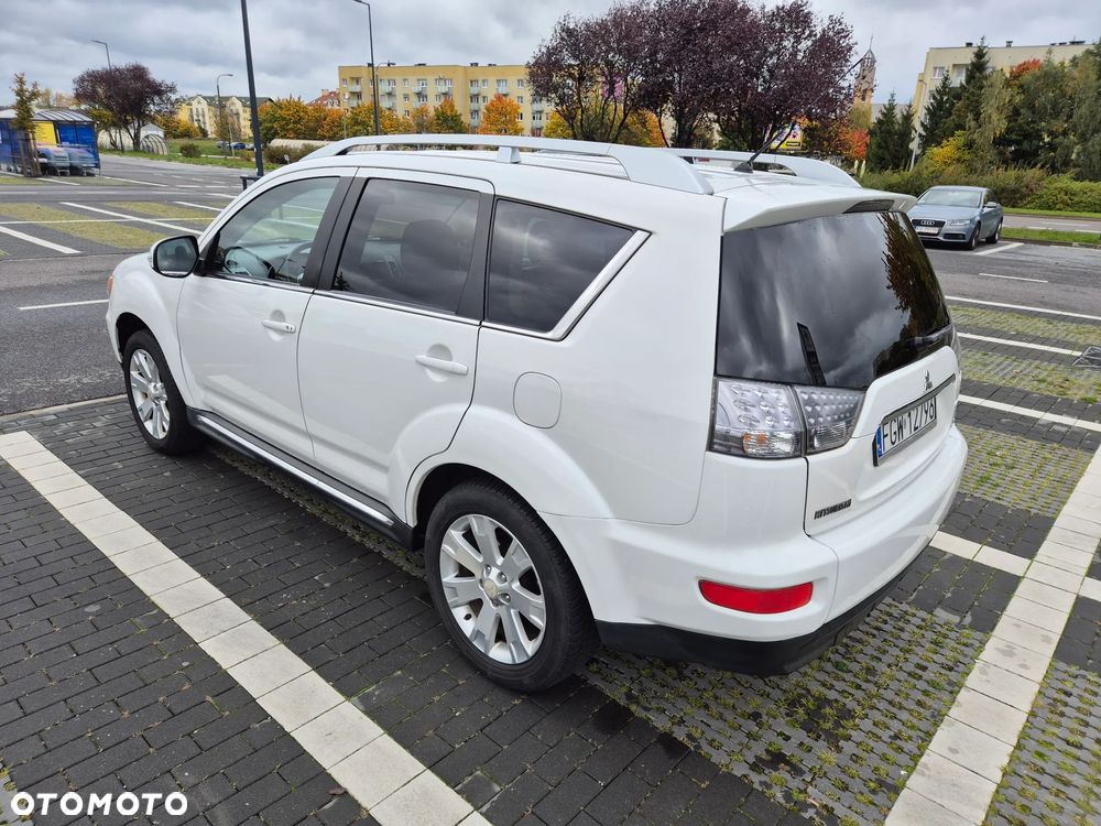 Mitsubishi Outlander - 9