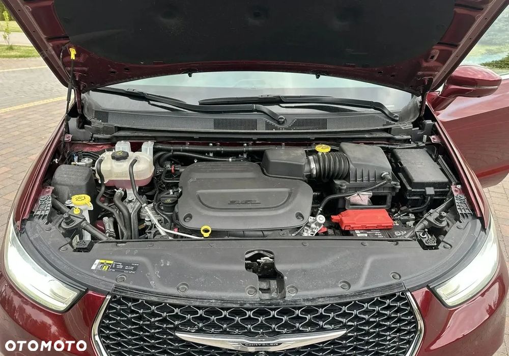 Chrysler Pacifica - 26