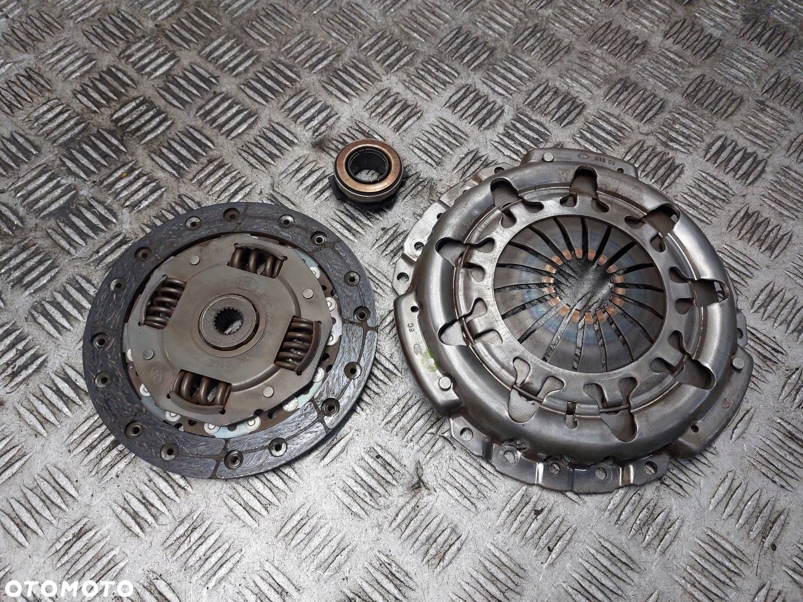 SPRZĘGŁO TARCZA + DOCISK + ŁOŻYSKO OPOROWE FIAT PUNTO II 1.2 8V LIFT - 1