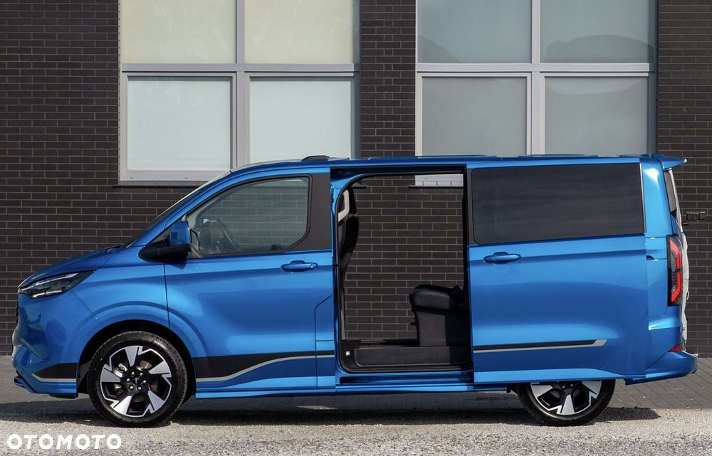 Ford Tourneo Custom - 7