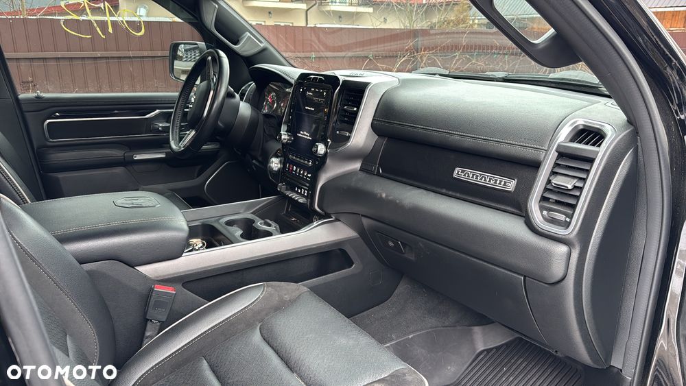 RAM 1500 Crew Cab Laramie - 9