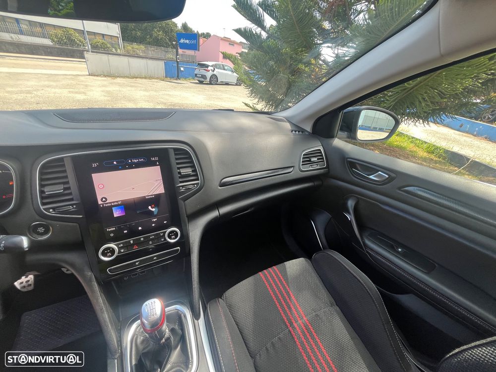 Renault Mégane Sport Tourer 1.5 Blue dCi R.S. Line - 32