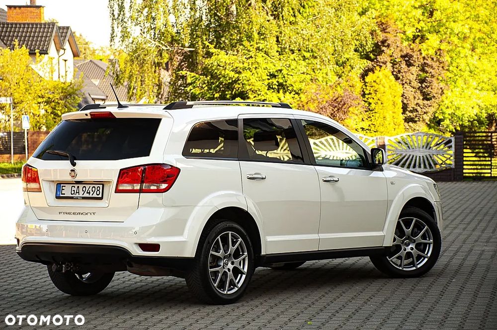 Fiat Freemont 2.4 16V VVT Automatik Lounge - 19
