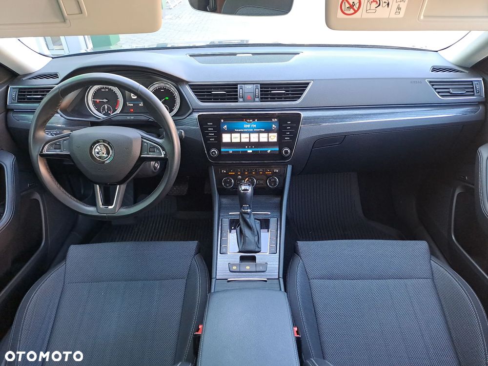 Skoda Superb 2.0 TDI SCR 4x4 Style DSG - 10