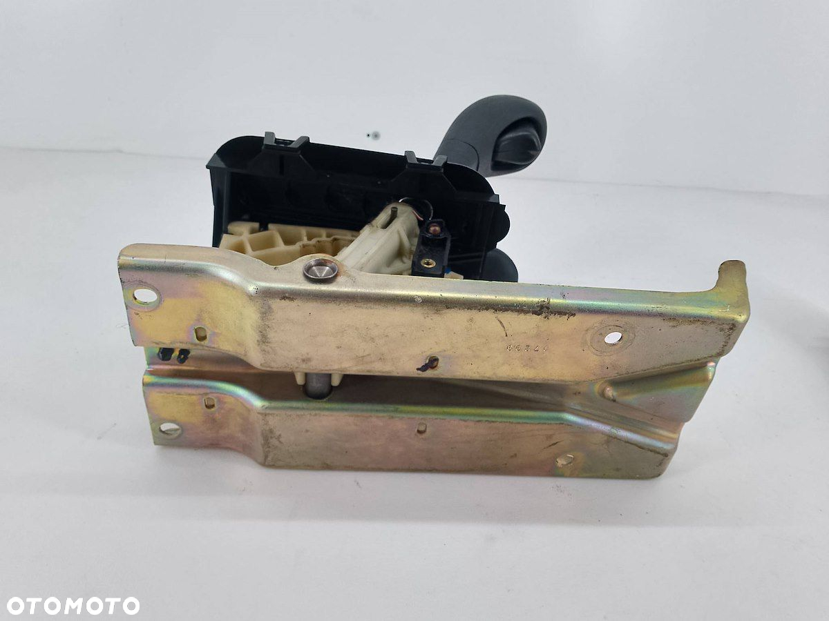 LEWAREK ZMIANY BIEGÓW JEEP GRAND CHEROKEE WJ P52104374AA 3.1 D - 4