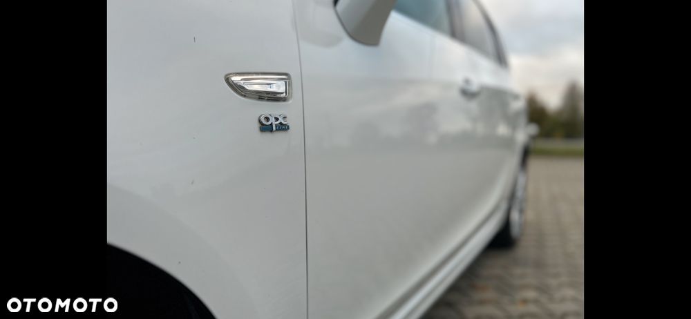 Opel Zafira - 16