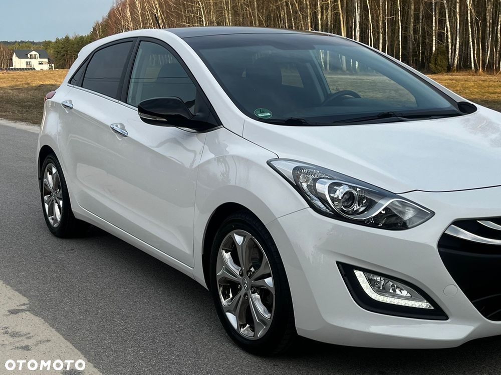 Hyundai i30 1.6 CRDi Fifa World Cup Edition - 8