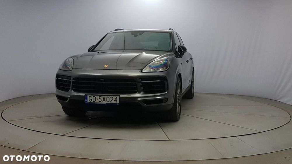 Porsche Cayenne - 3