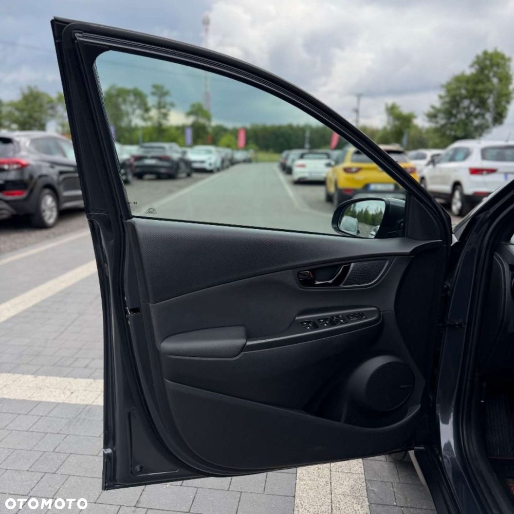 Hyundai Kona - 15