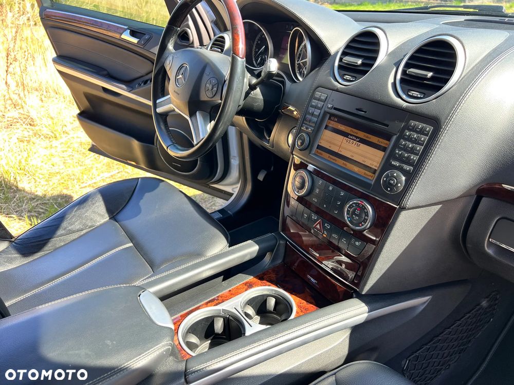 Mercedes-Benz GL 450 4Matic 7G-TRONIC Grand Edition - 14