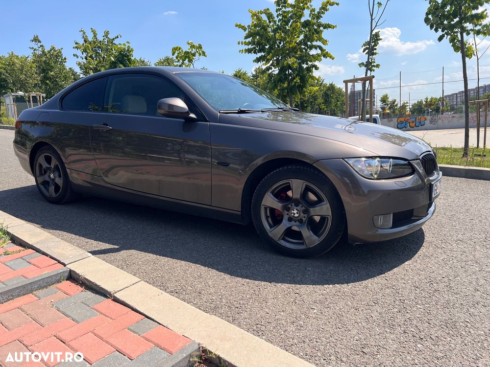 BMW Seria 3 320i Aut. - 8