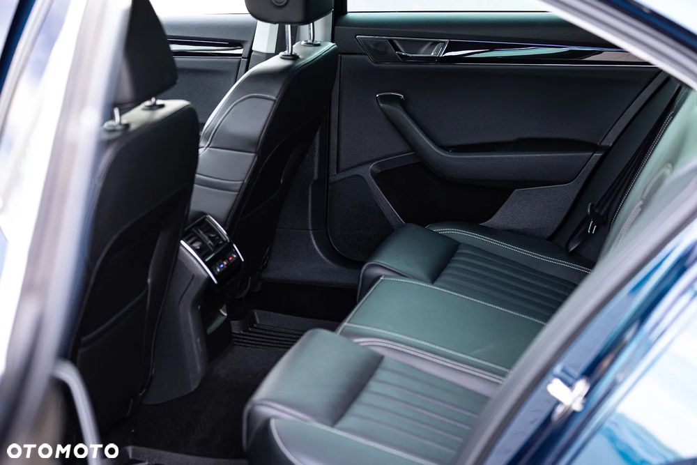 Skoda Superb 2.0 TDI SCR 4x4 L&K DSG - 18