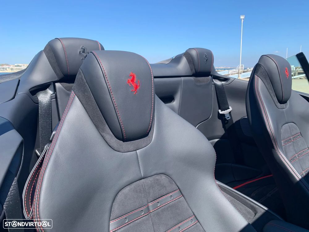 Ferrari Roma Spider - 29