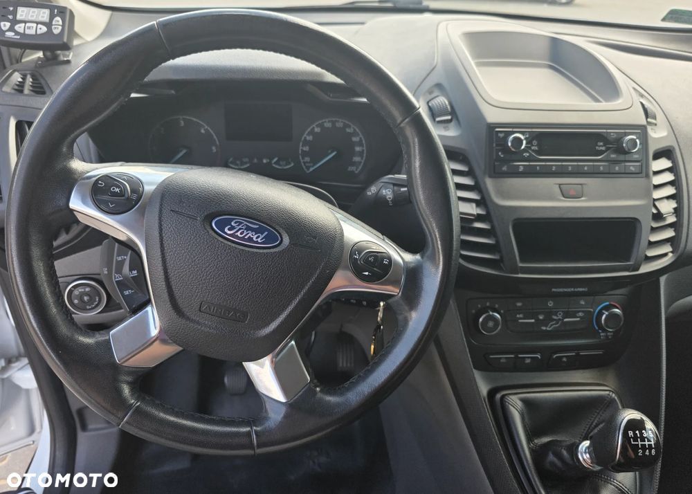 Ford Transit Connect - 16