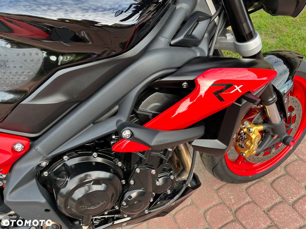 Triumph Street Triple - 24