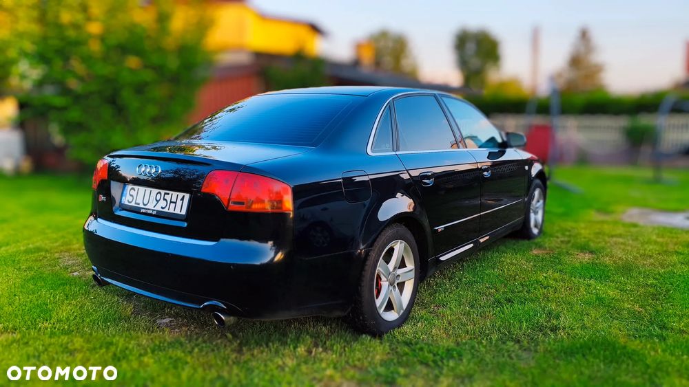 Audi A4 Limousine - 3