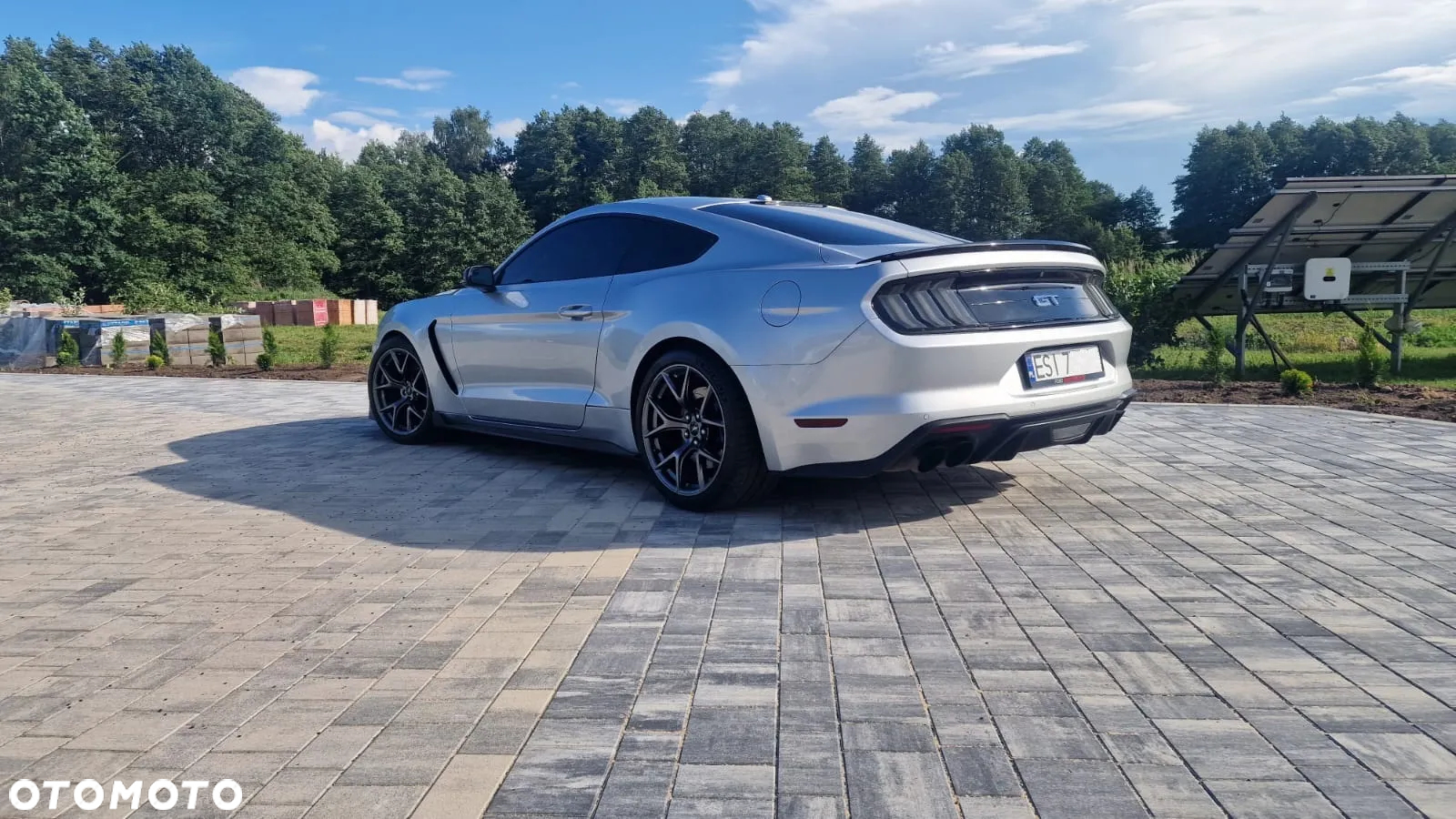 Ford Mustang - 4