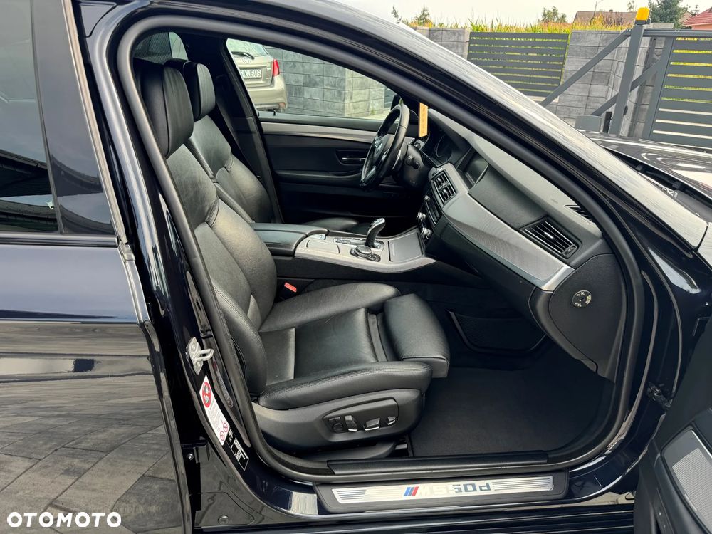 BMW Seria 5 M550d xDrive Sport-Aut - 27