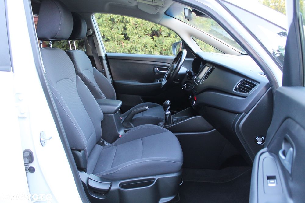 Kia Carens 1.7 CRDi M 7os EU6 - 16