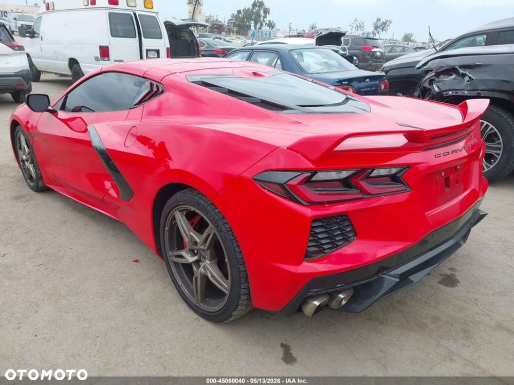 Chevrolet Corvette - 5