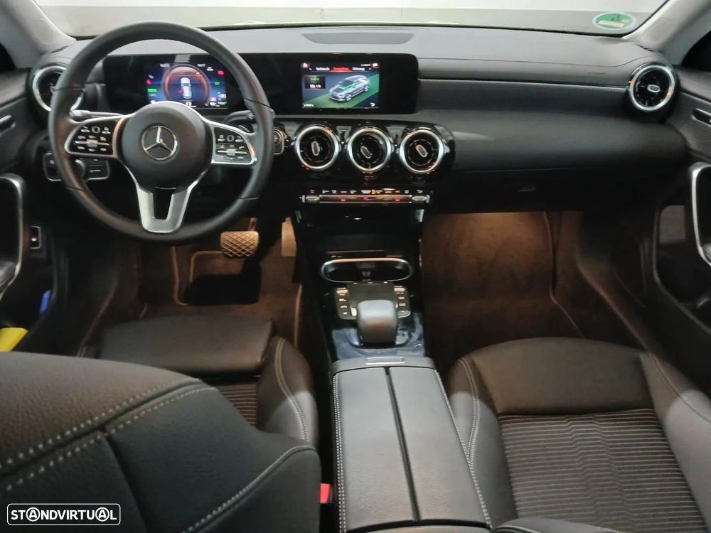 Mercedes-Benz CLA 250 e Shooting Brake Progressive - 4