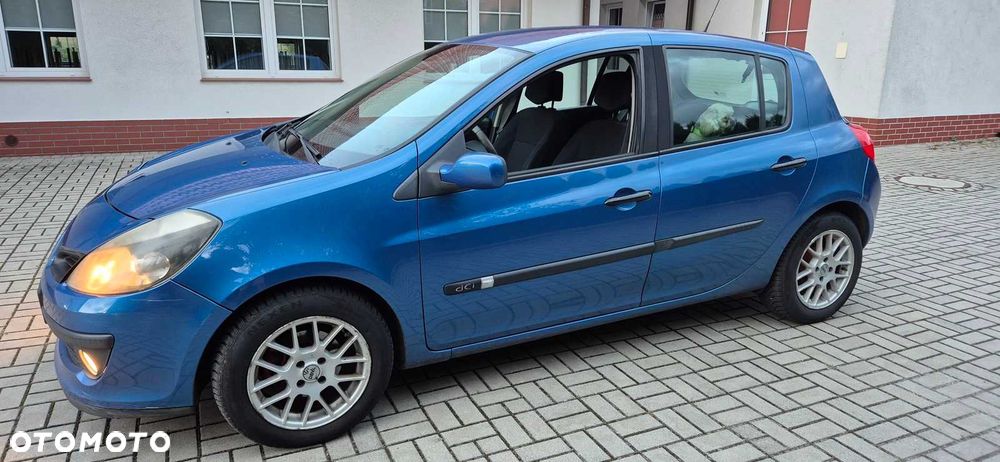 Renault Clio - 1