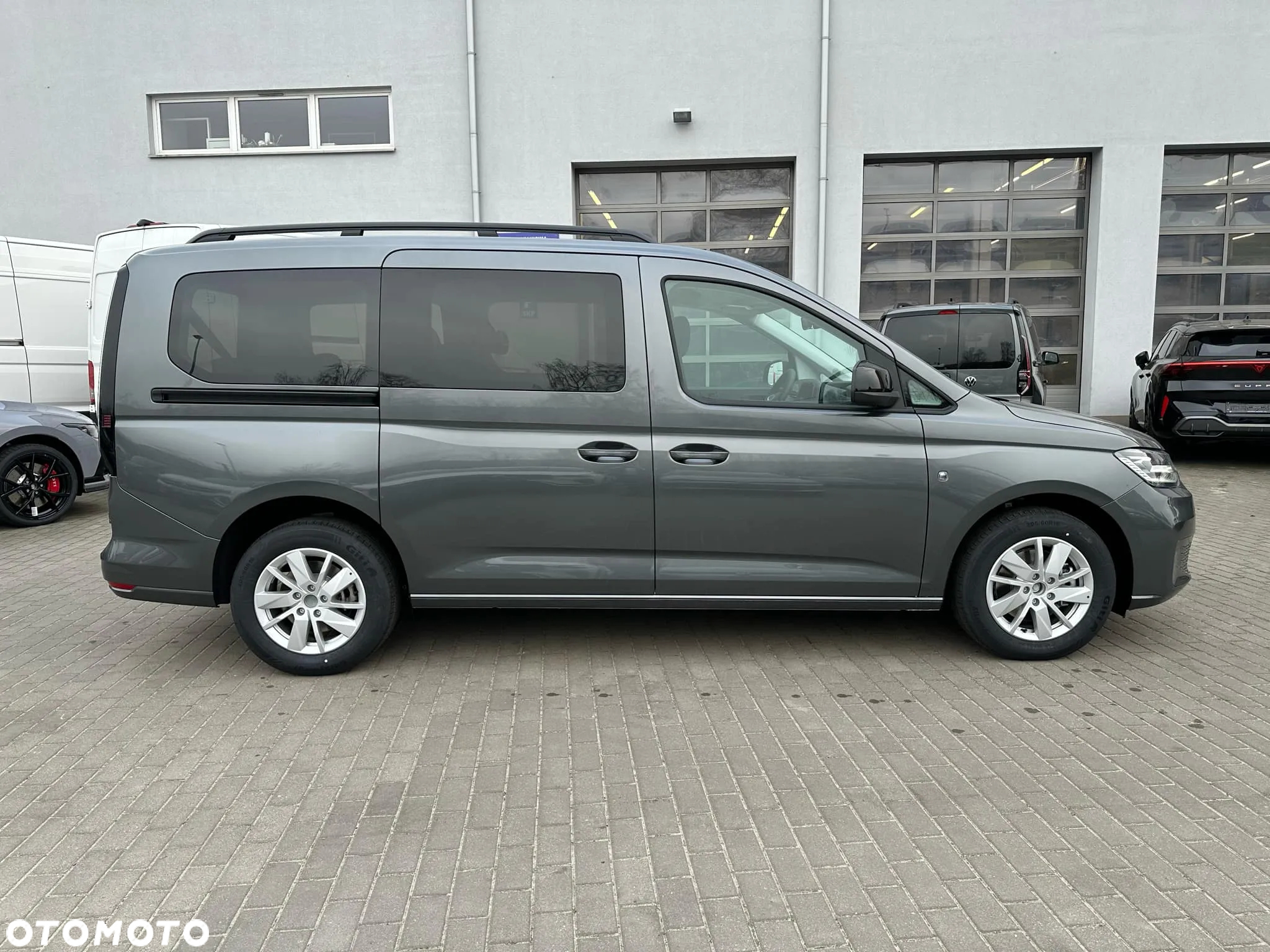 Volkswagen Caddy Maxi 2.0 TDI Life DSG - 3