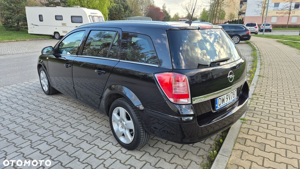 Opel Astra 1.7 CDTI DPF Cosmo - 4