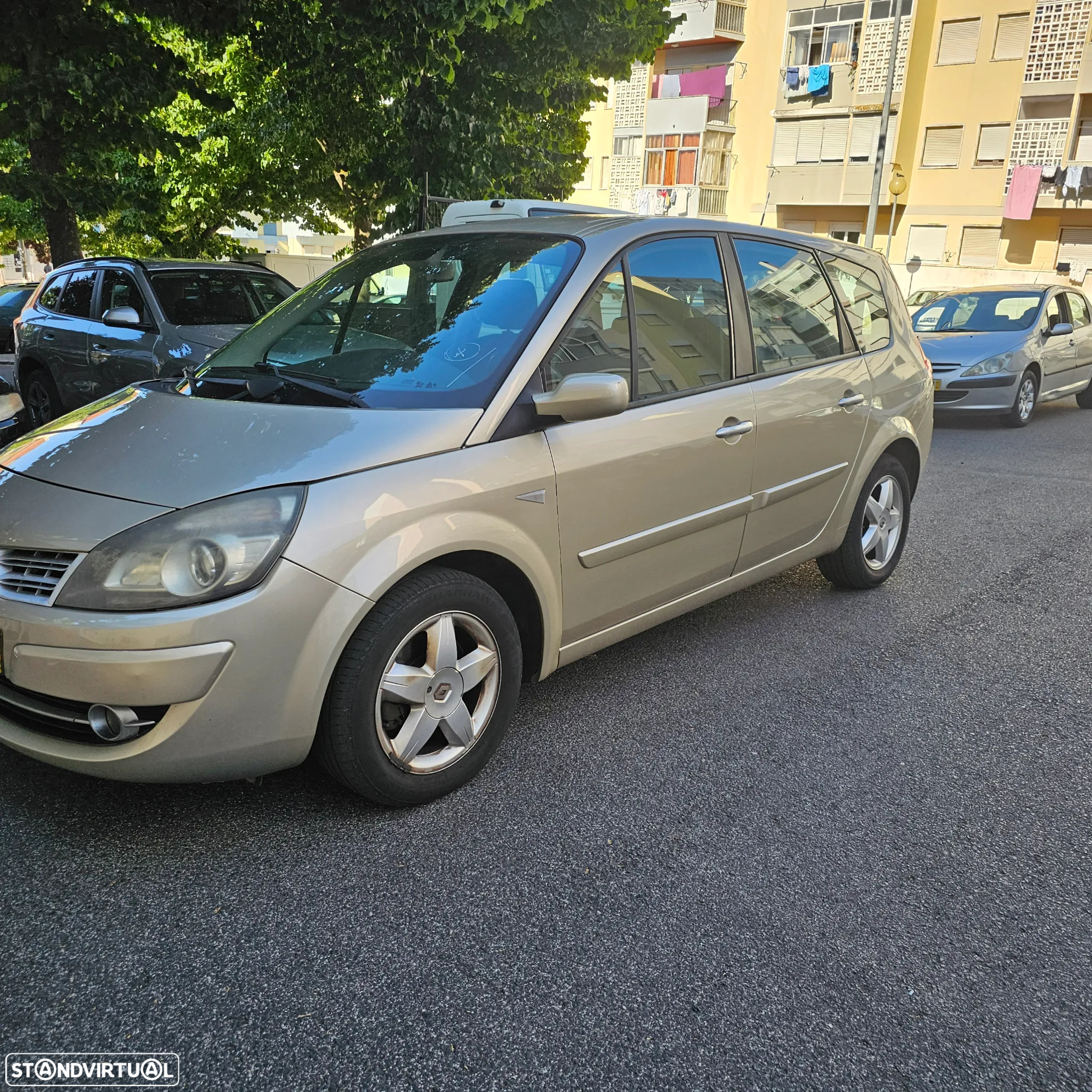 Renault Grand Scénic 1.5 dCi Luxe 7L - 32