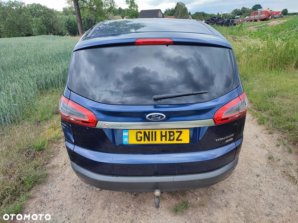 Ford S-Max - 17