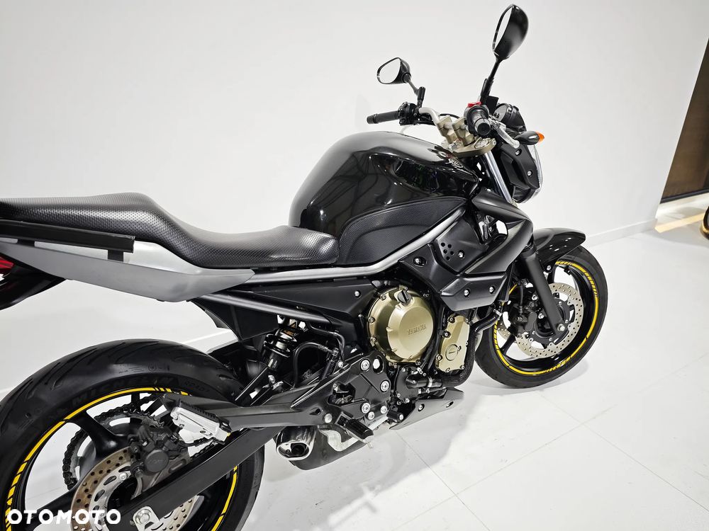 Yamaha XJ - 9