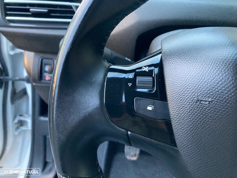 Peugeot 308 SW BlueHDi 130 Stop & Start Style - 13